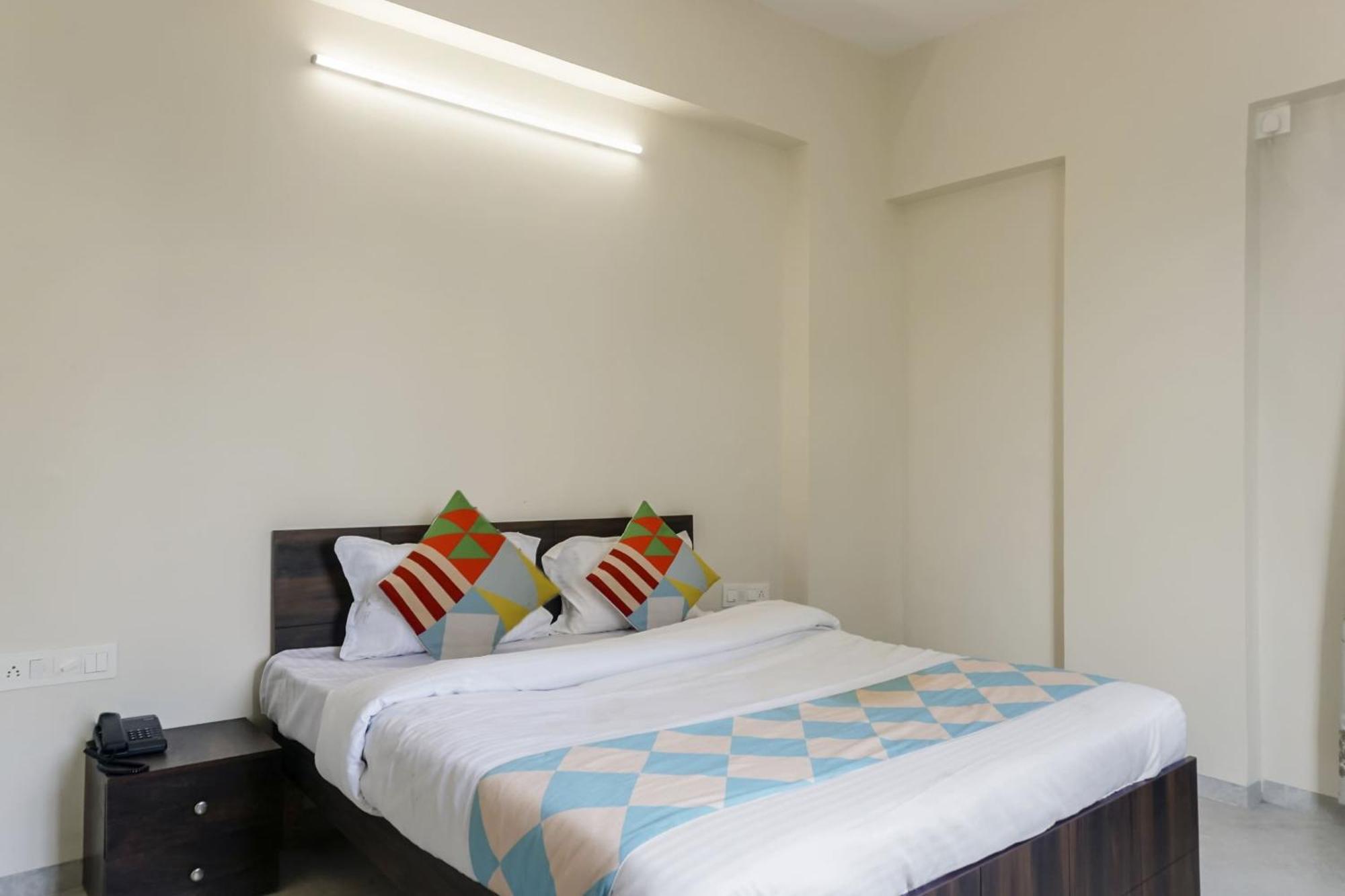 Hotel O Home Elegant Prime Ville Chinchvad Esterno foto