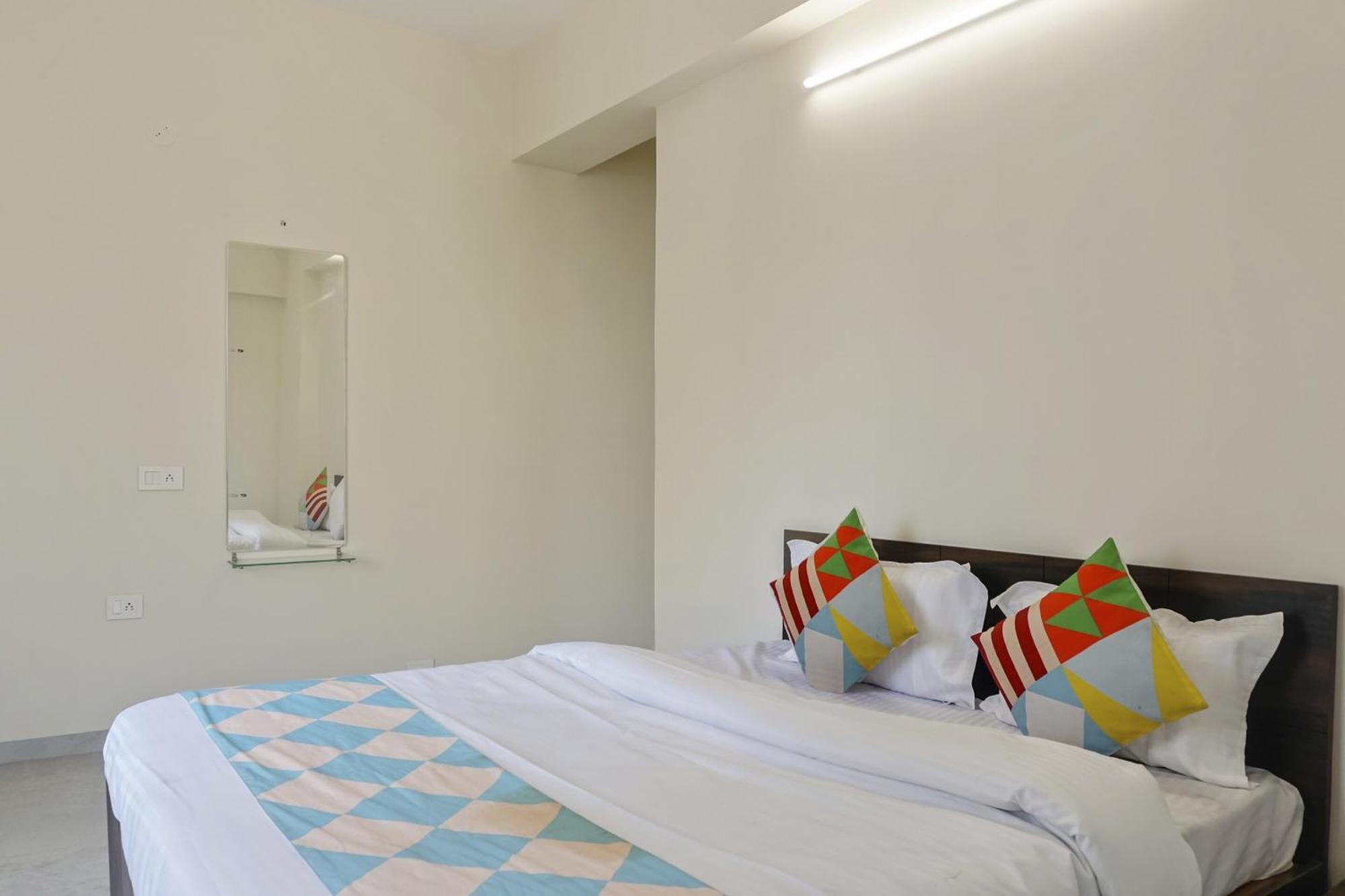 Hotel O Home Elegant Prime Ville Chinchvad Esterno foto