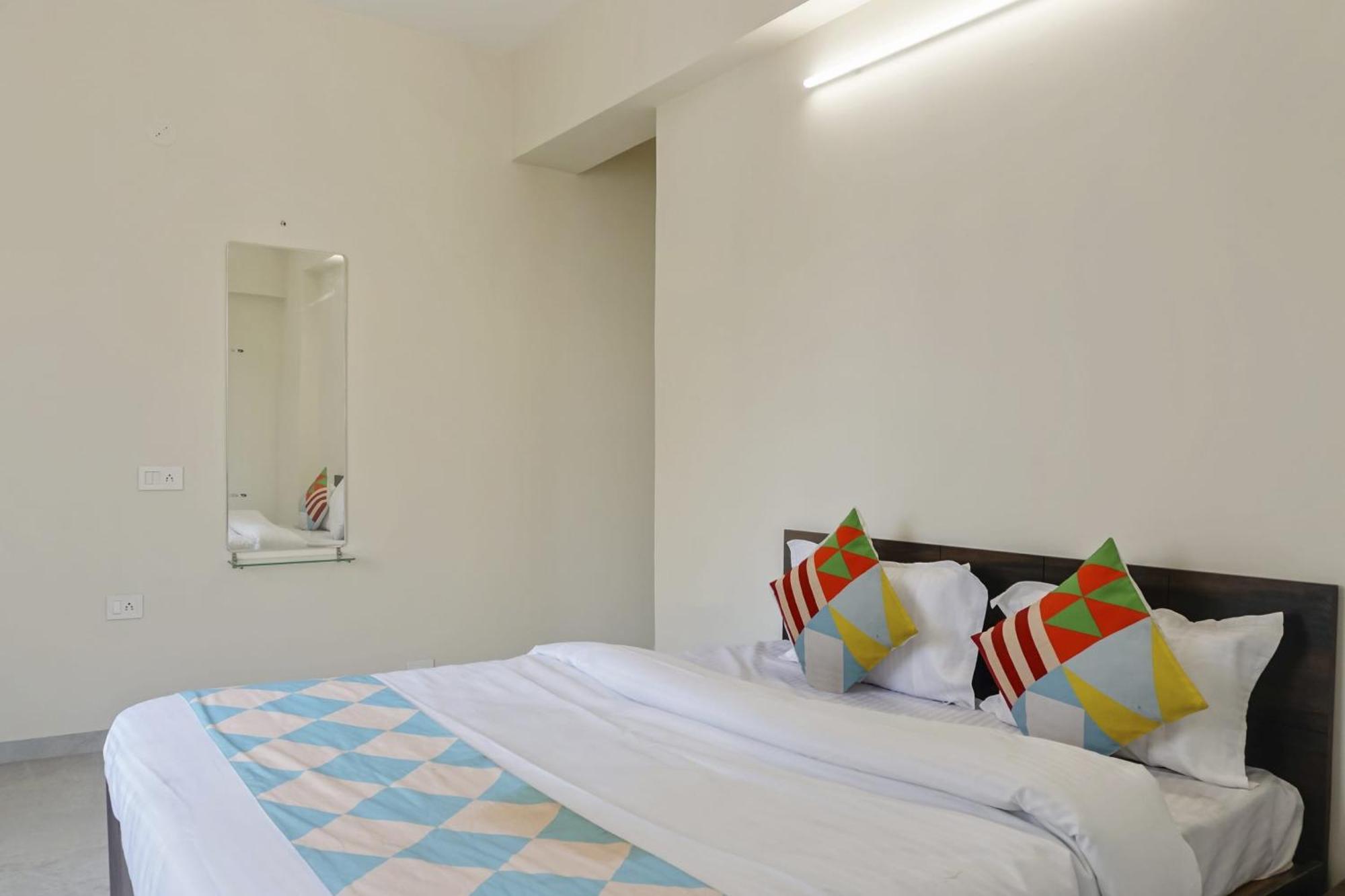 Hotel O Home Elegant Prime Ville Chinchvad Esterno foto